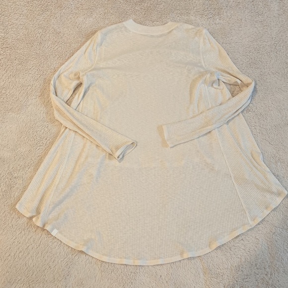 Lululemon Dare to Drape Light Ivory Long Sleeve - Picture 5 of 6